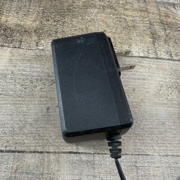 Shenzhen Power Supply 100-240V 50/60Hz - Picture 6 of 10